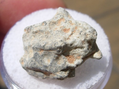 Grams 17x14x10mm as found - grams,
