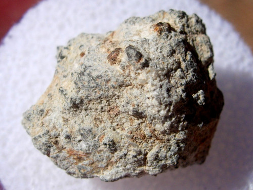 Grams 17x13x9mm as found - grams,